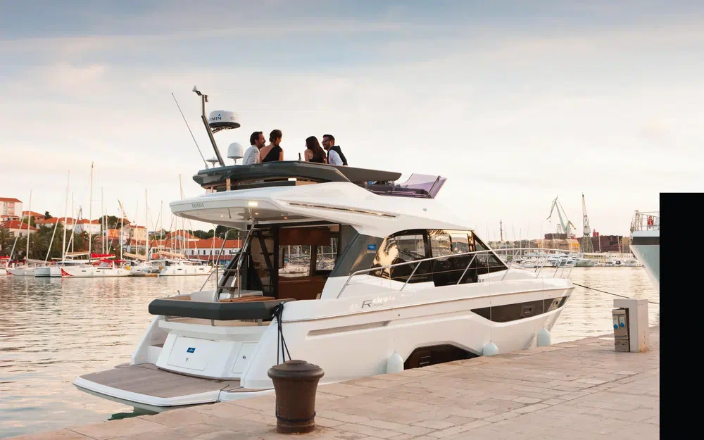 slider 1 Bavaria R40 Fly