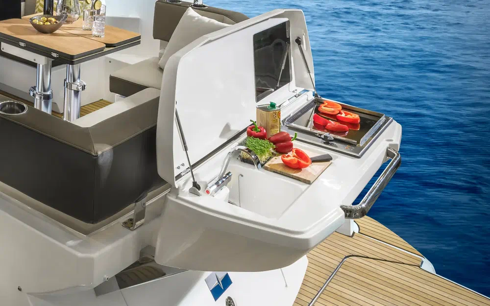 slider 6 Bavaria R40 Fly