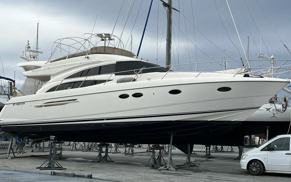 slider 26 Princess 57 Fly