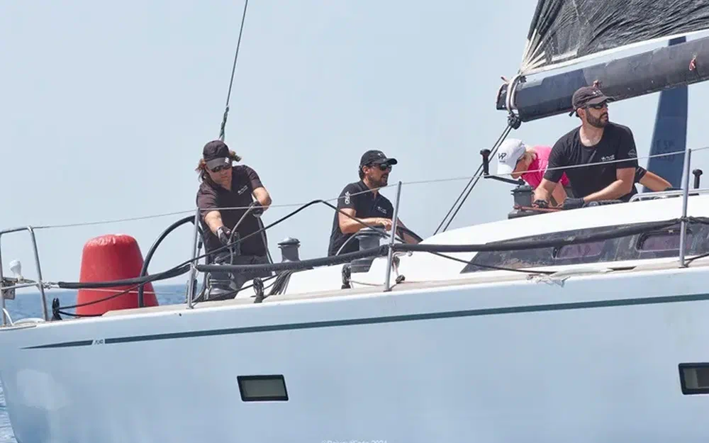 slider 1 Sly Yachts 47 AVIS