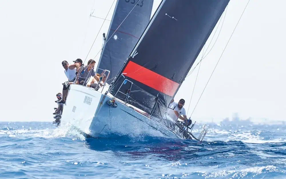 slider 2 Sly Yachts 47 AVIS