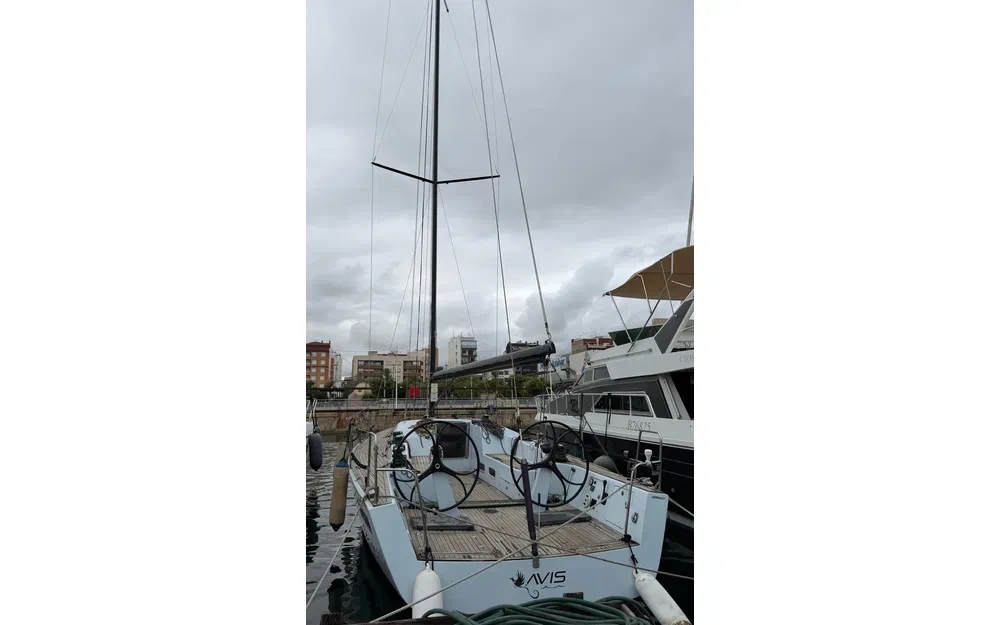 slider 4 Sly Yachts 47 AVIS