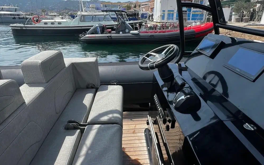 slider 1 Sea Water Phantom 300