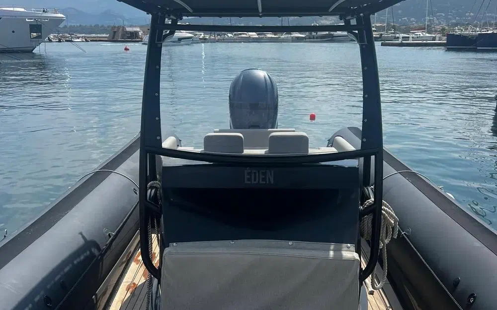 slider 3 Sea Water Phantom 300