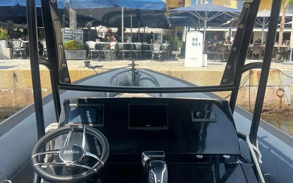 slider 2 Sea Water Phantom 300