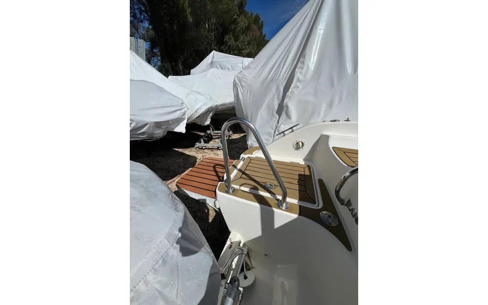 slider 12 Jeanneau Cap Camarat 635