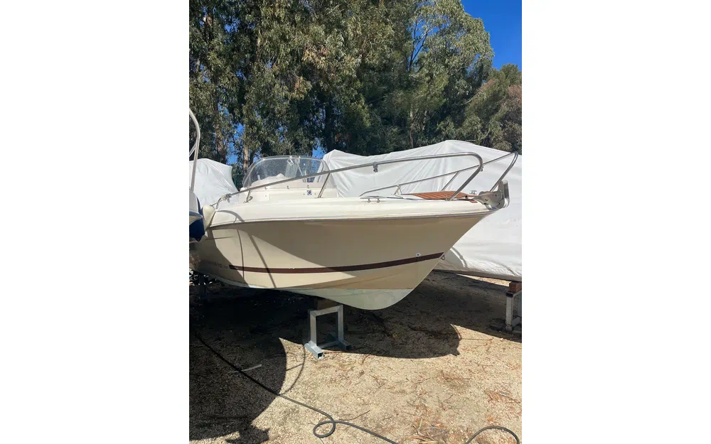 slider 0 Jeanneau Cap Camarat 635