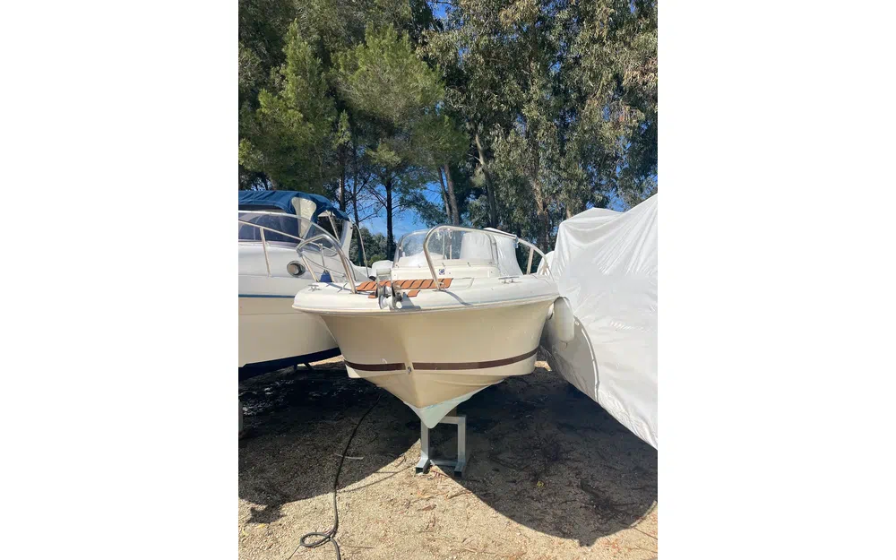 slider 1 Jeanneau Cap Camarat 635