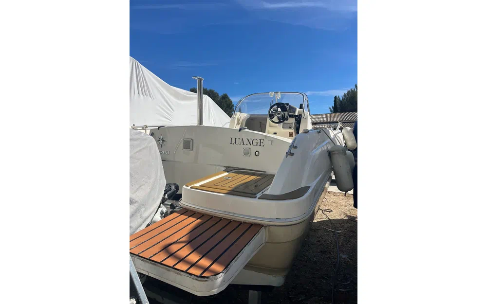 slider 2 Jeanneau Cap Camarat 635