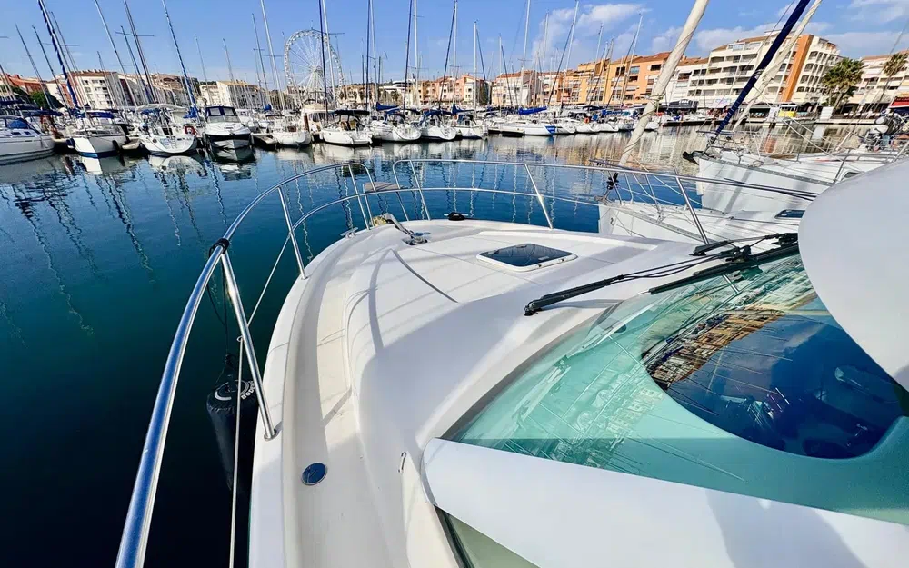 slider 5 Jeanneau Prestige 32 Fly