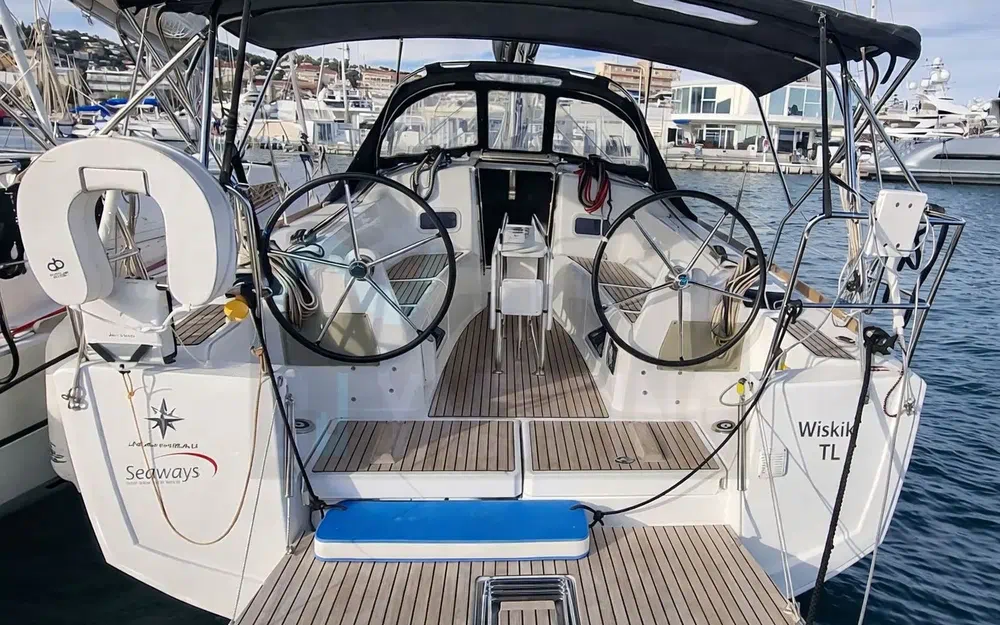 slider 1 Jeanneau Sun Odyssey 349