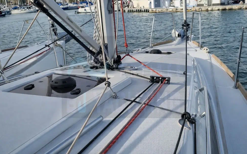 slider 2 Jeanneau Sun Odyssey 349