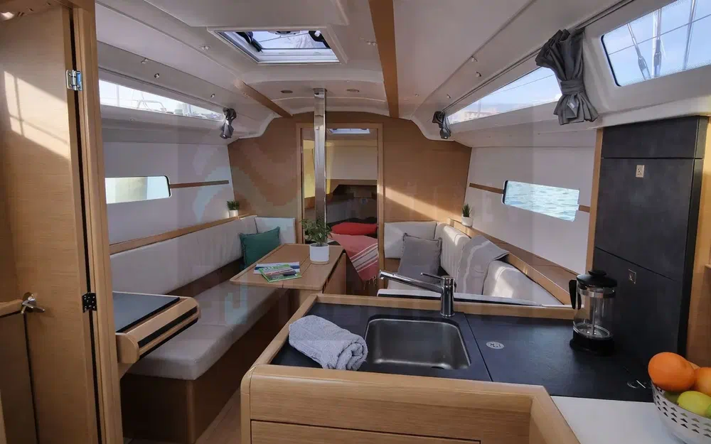 slider 3 Jeanneau Sun Odyssey 349