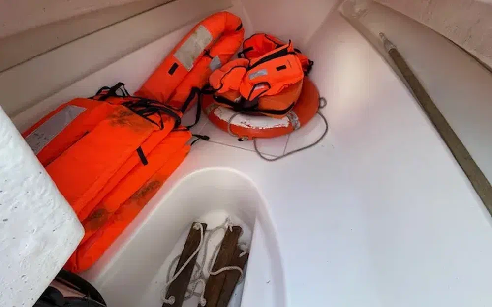 slider 11 B2 Marine Cap Ferret 502 Cabin Cruiser Swing