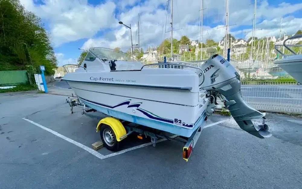 slider 3 B2 Marine Cap Ferret 502 Cabin Cruiser Swing