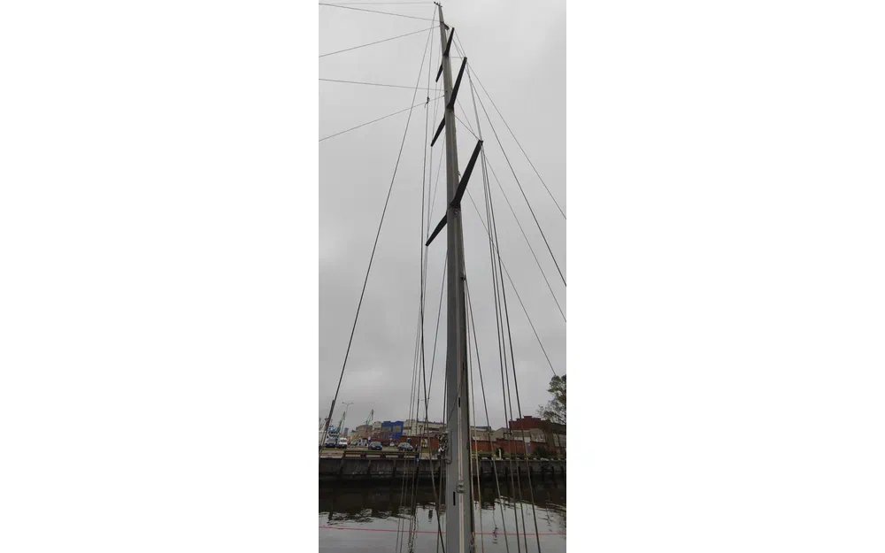 slider 19 Chantier Bazan Espagne BAZAN 57 LICOR 43