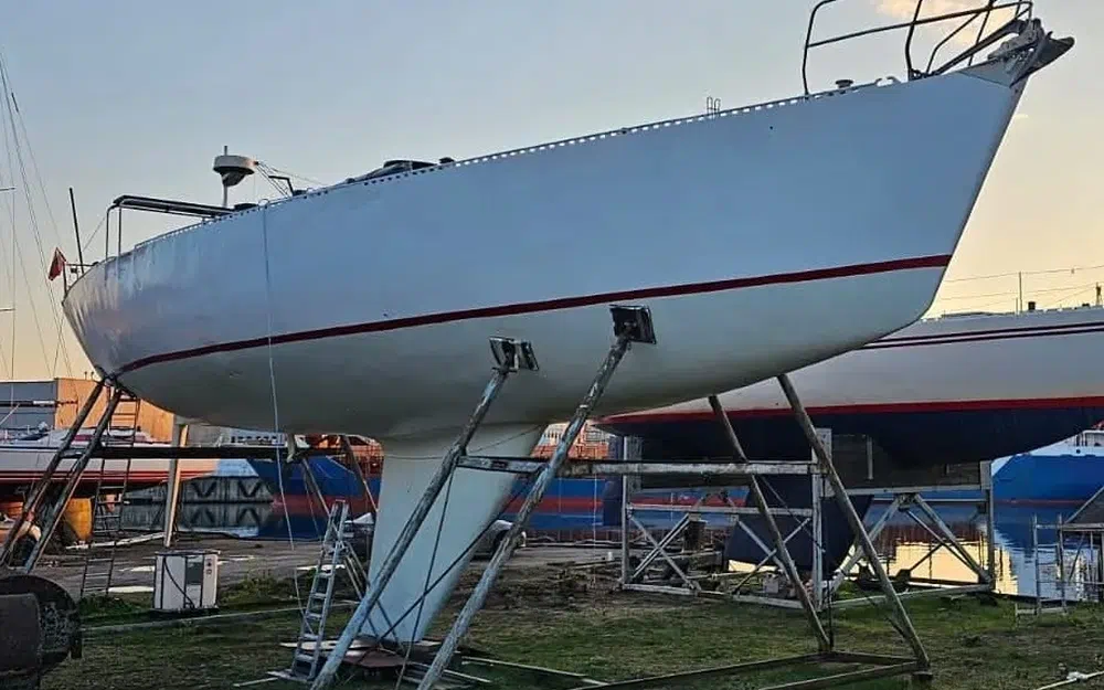 slider 28 Chantier Bazan Espagne BAZAN 57 LICOR 43