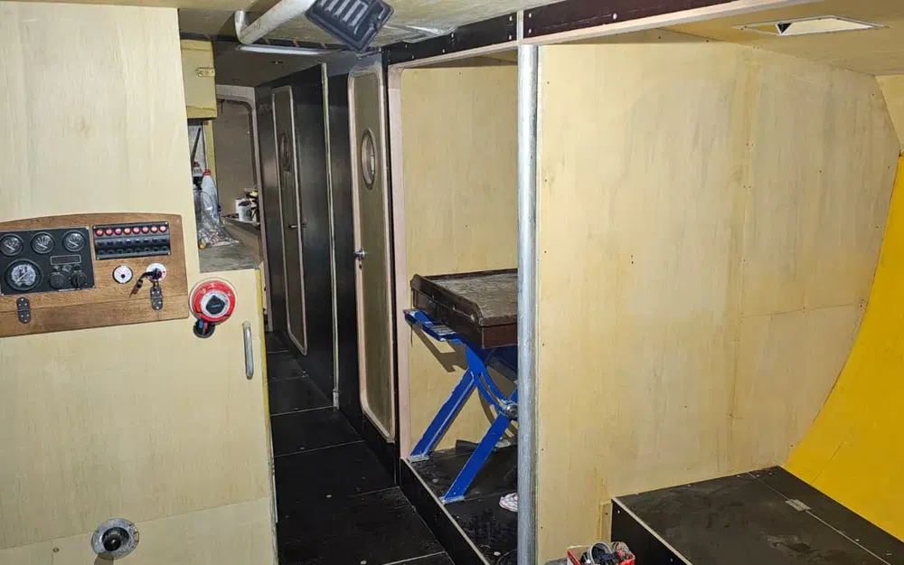 slider 56 Chantier Bazan Espagne BAZAN 57 LICOR 43