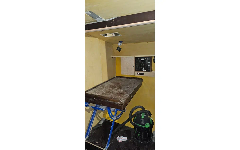 slider 61 Chantier Bazan Espagne BAZAN 57 LICOR 43