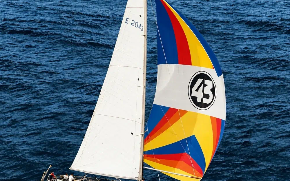 slider 6 Chantier Bazan Espagne BAZAN 57 LICOR 43