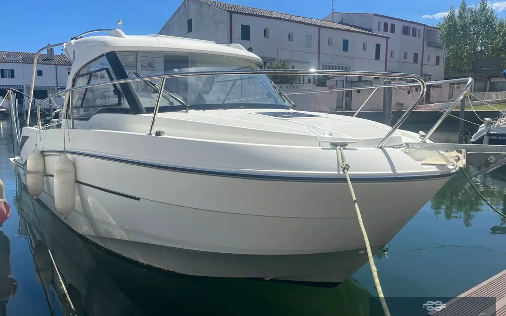 slider 0 Beneteau Antares 7 OB