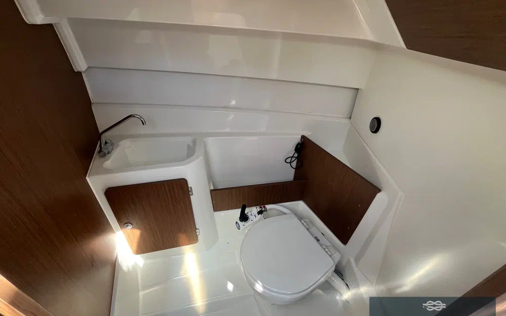 slider 13 Beneteau Antares 7 OB