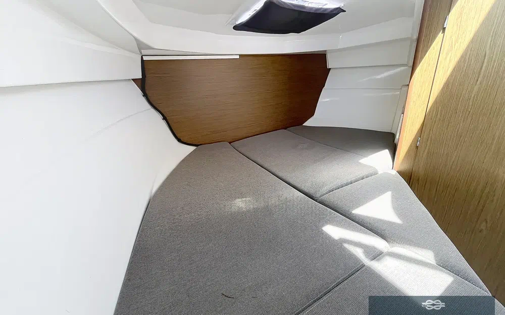 slider 1 Beneteau Antares 7 OB