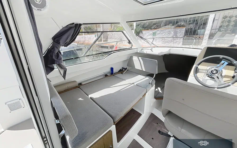 slider 5 Beneteau Antares 7 OB