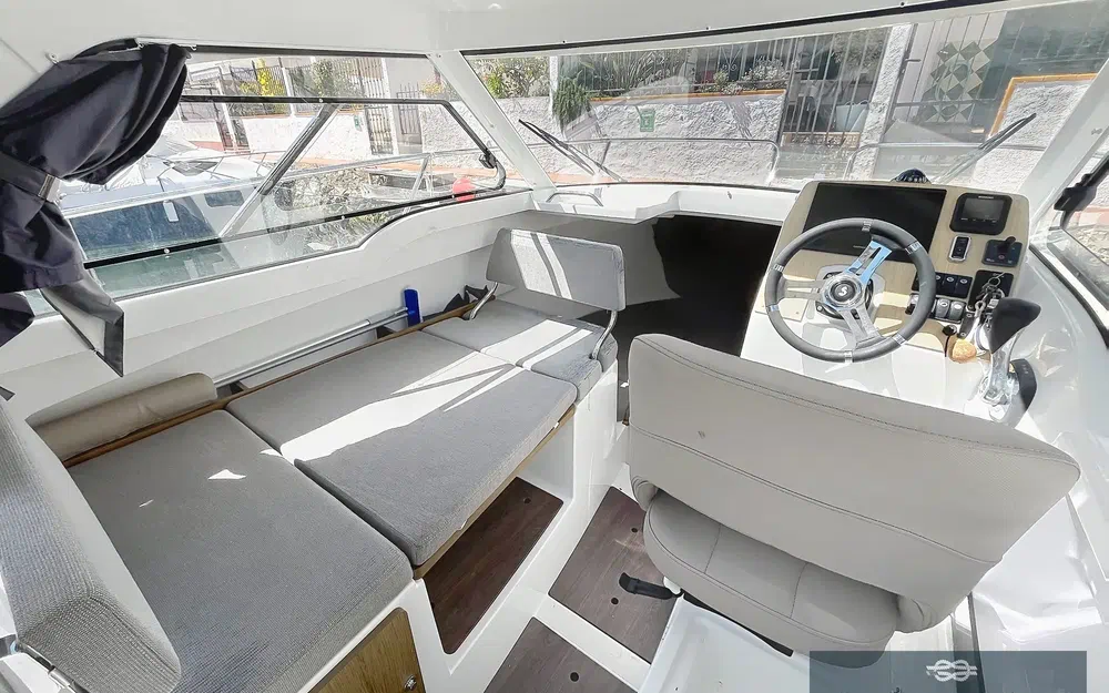 slider 6 Beneteau Antares 7 OB