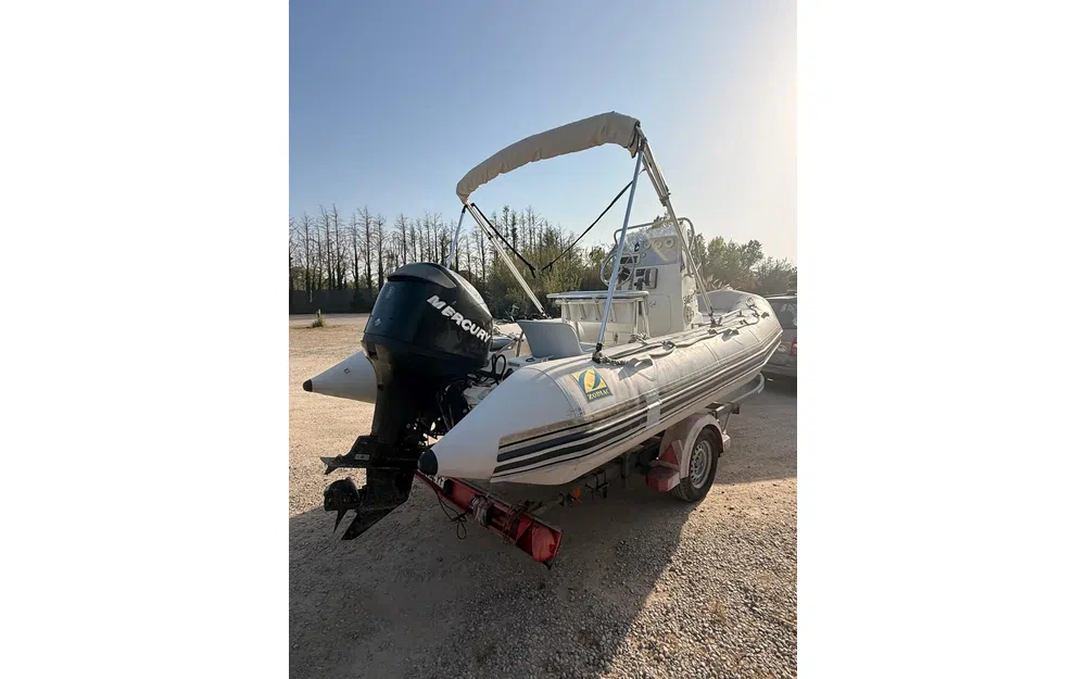 slider 15 Zodiac Pro Open 550