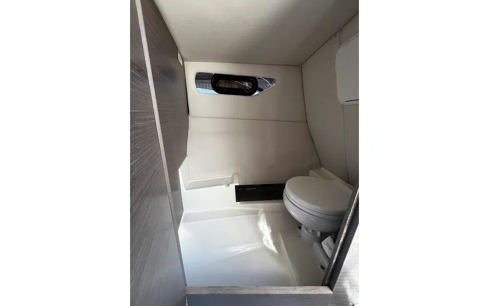 slider 7 Bayliner VR6 Cuddy