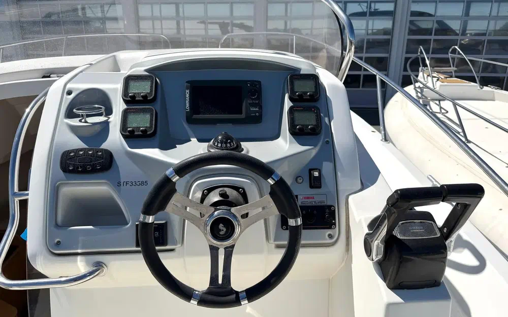 slider 3 Beneteau Flyer 850 Sun Deck