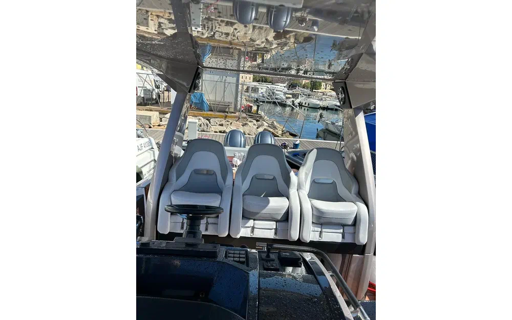 slider 7 Sessa Marine Key Largo 40