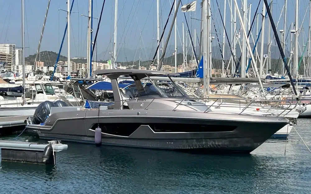 slider 0 Sessa Marine Key Largo 40