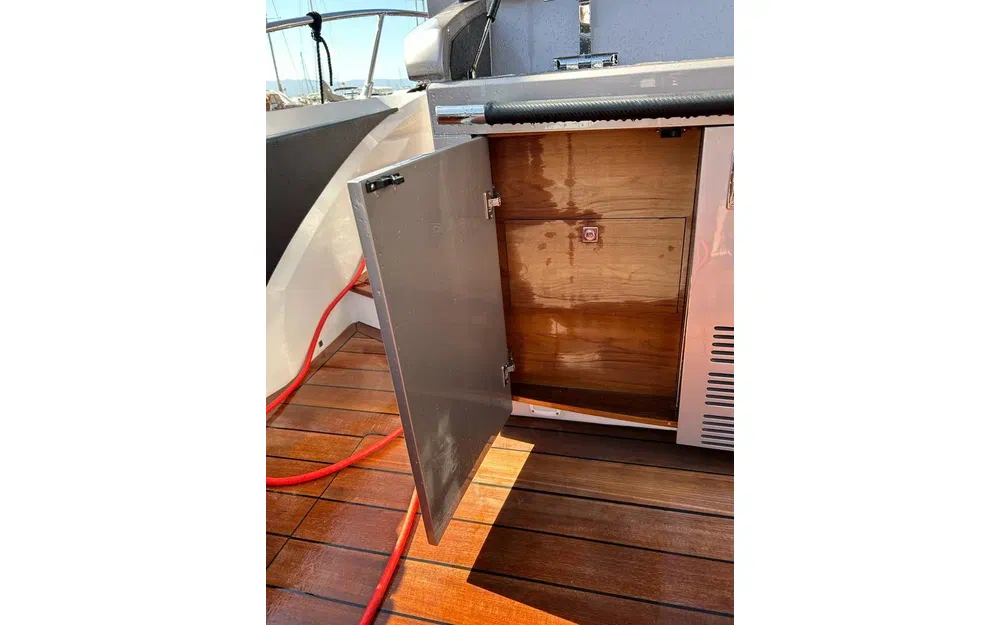 slider 9 Sessa Marine Key Largo 40