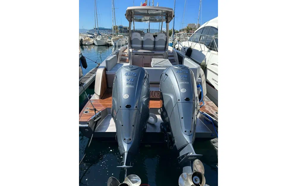 slider 1 Sessa Marine Key Largo 40