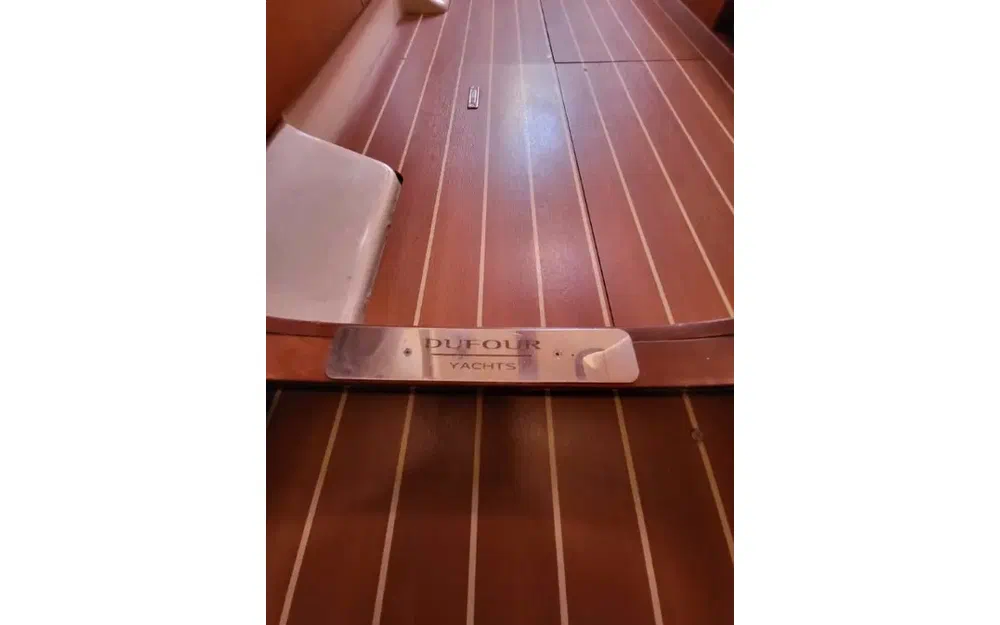 slider 16 Dufour 44