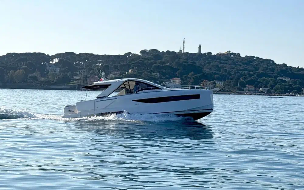 slider 0 Jeanneau DB 37