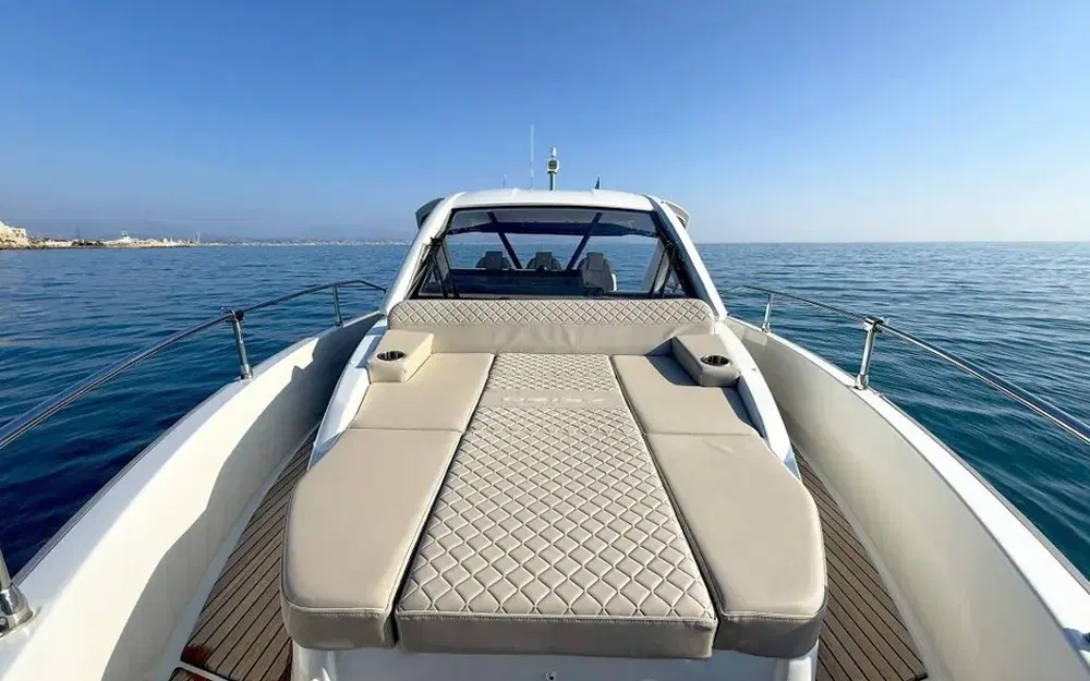 slider 11 Jeanneau DB 37