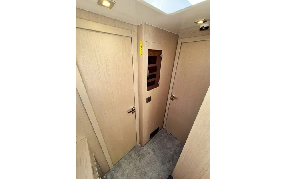 slider 15 Jeanneau DB 37