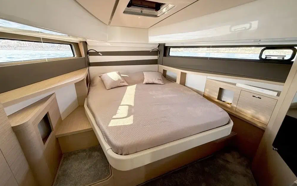 slider 16 Jeanneau DB 37