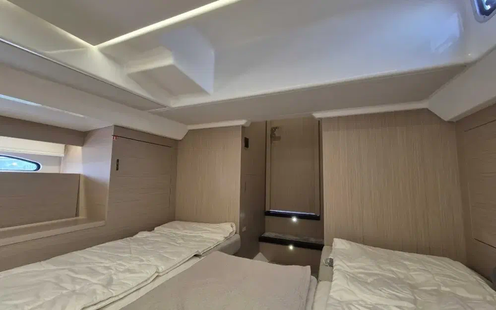 slider 31 Jeanneau DB 37