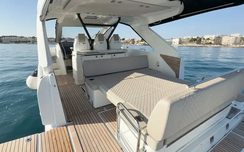 slider 4 Jeanneau DB 37