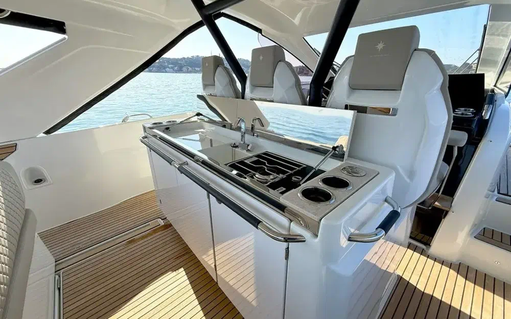 slider 5 Jeanneau DB 37