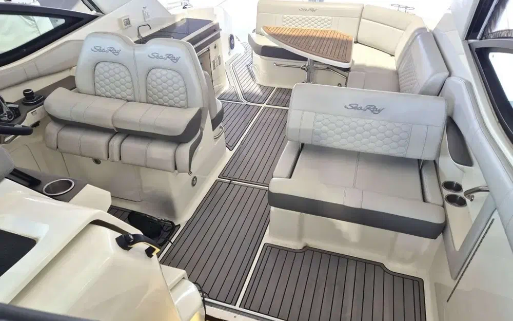 slider 8 Sea Ray 320 Sundancer