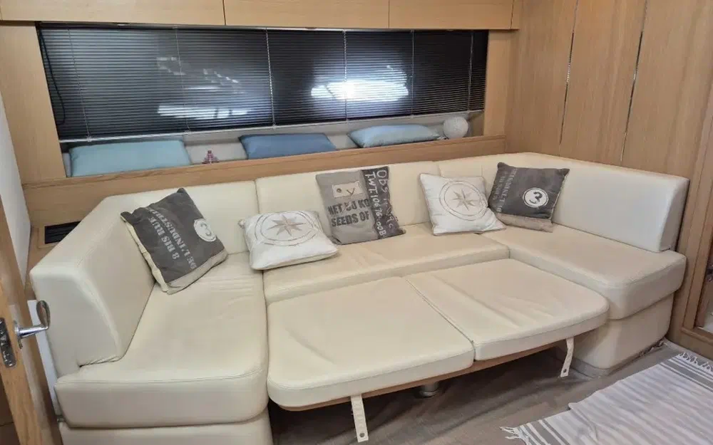 slider 1 Princess V42