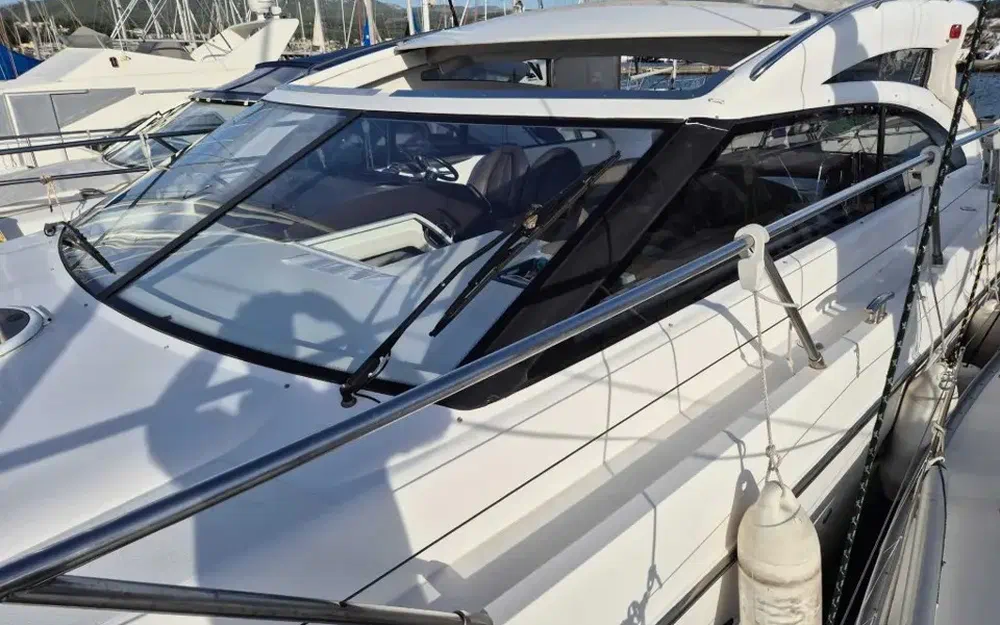 slider 4 Princess V42