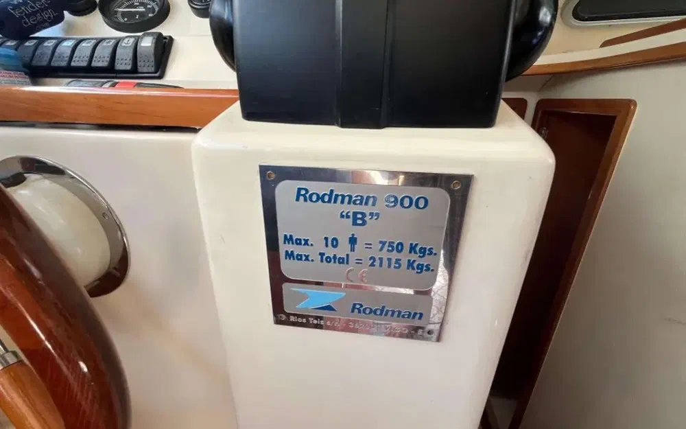 slider 17 Rodman 900