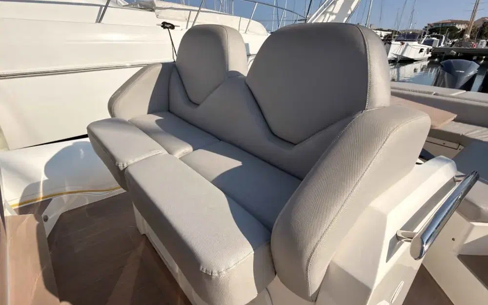 slider 13 Capelli Tempest 40