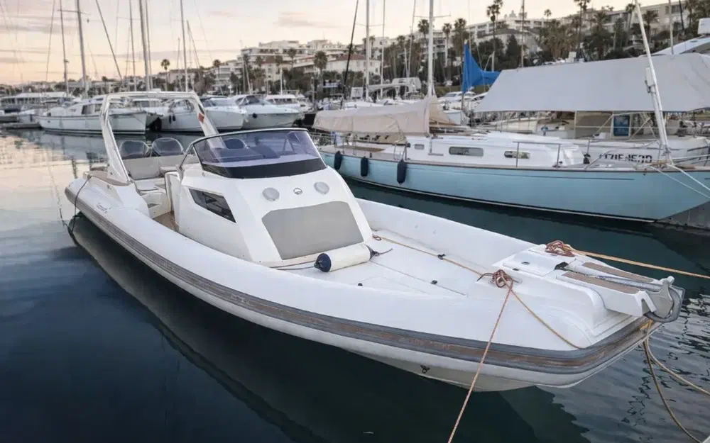 slider 1 Capelli Tempest 40